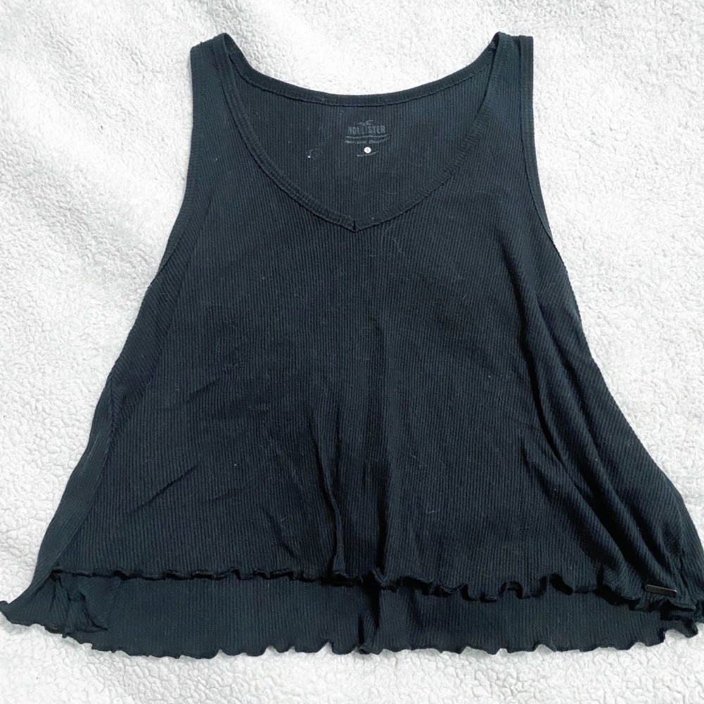 hollister crop tank